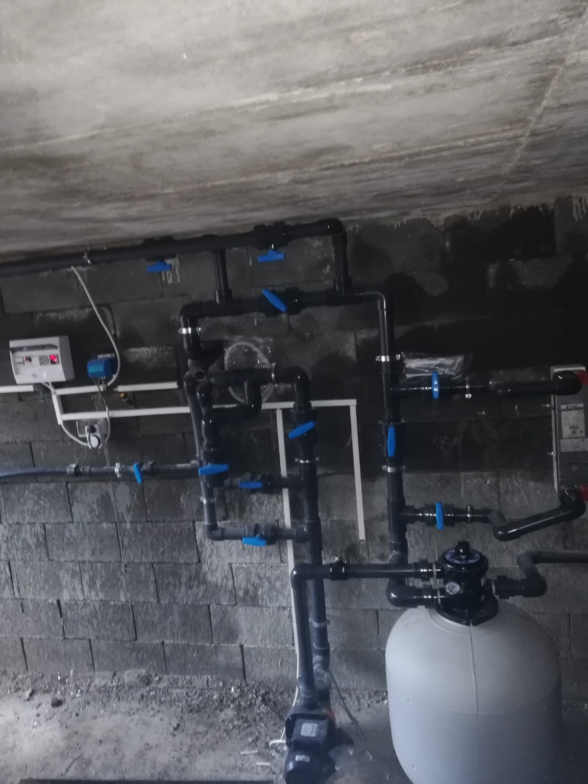 Instalatie de filtrare cu echipament AstralPool