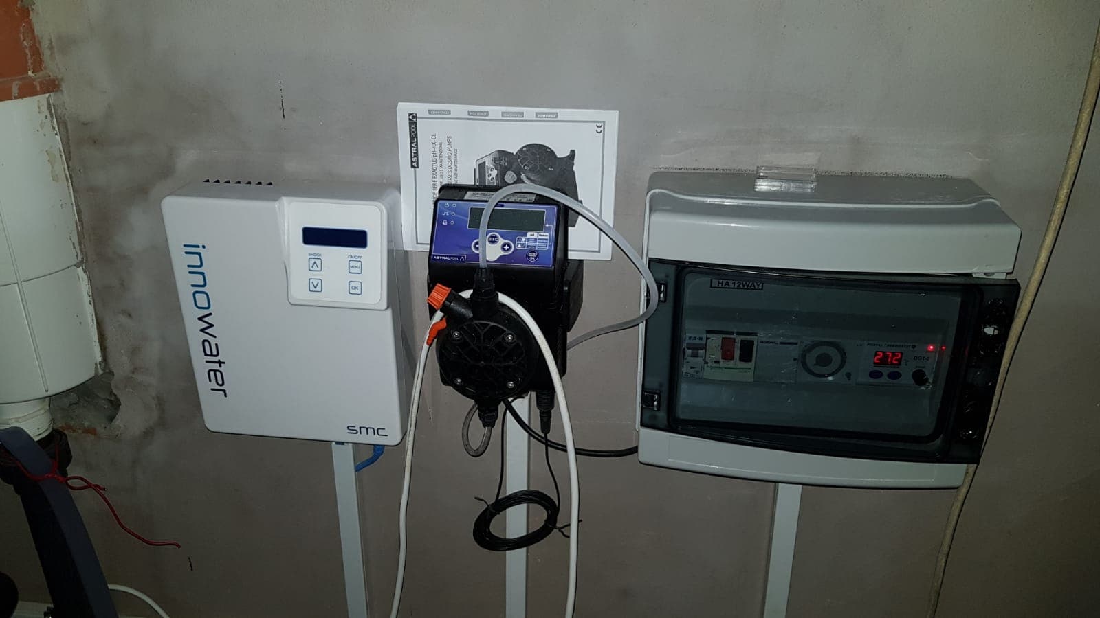 Unitate clorinator si pompa dozare PH AstralPool