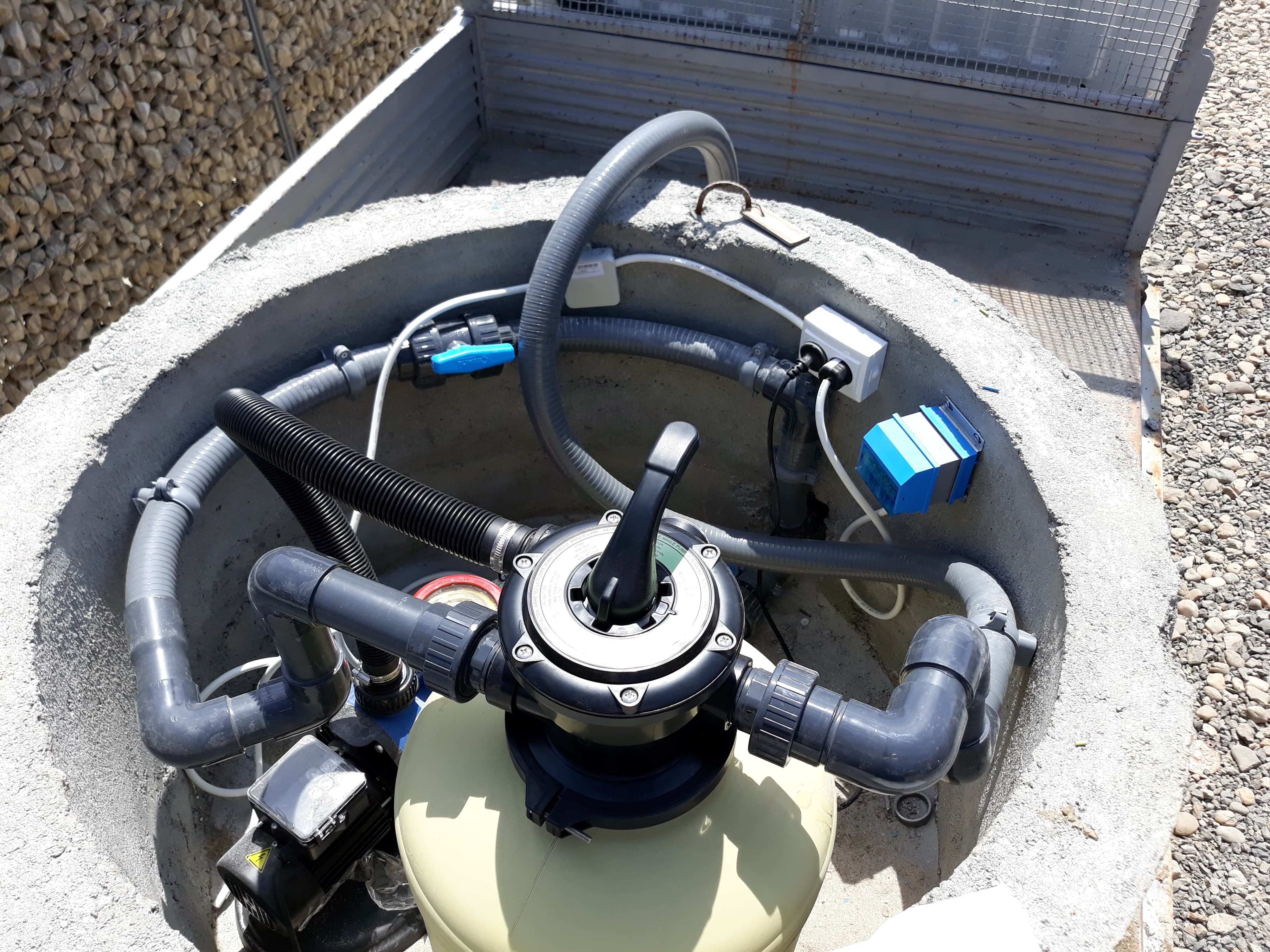 Instalatie de filtrare in camin rotund