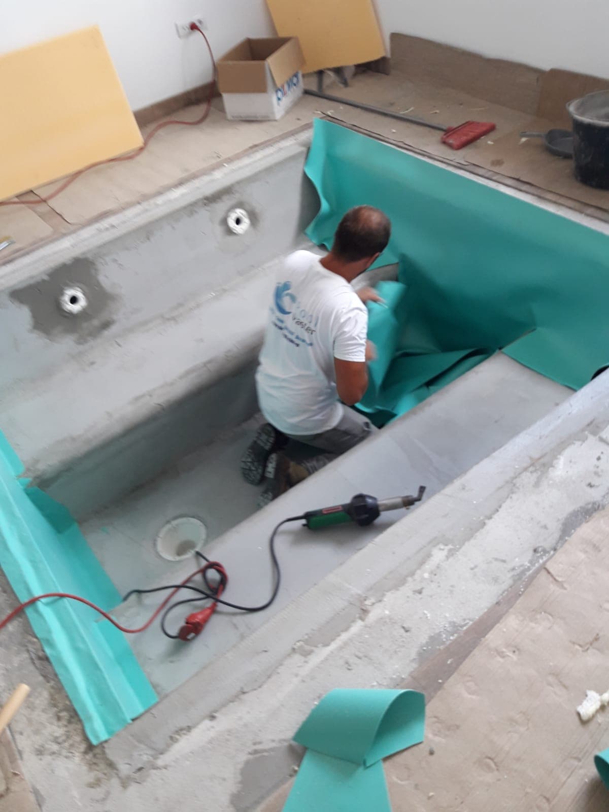 Montare liner in jacuzii