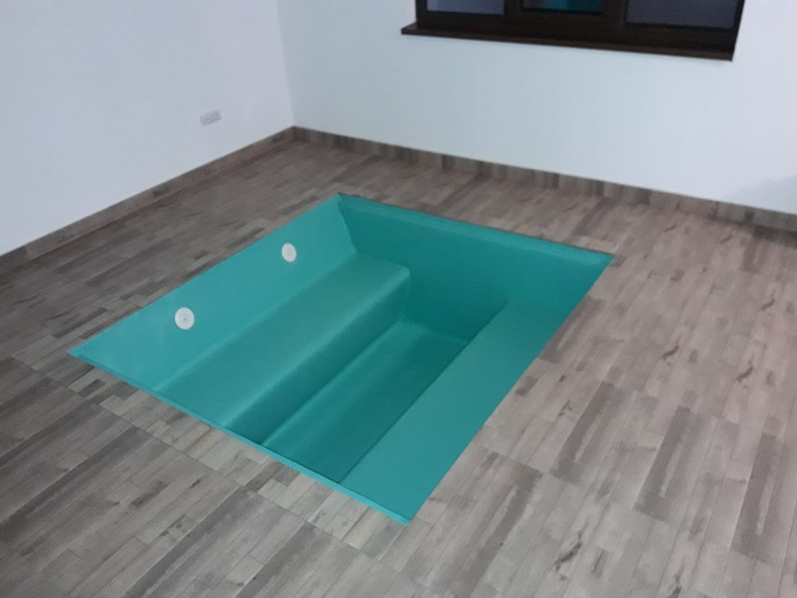 Jacuzzi cu duze hidromasaj